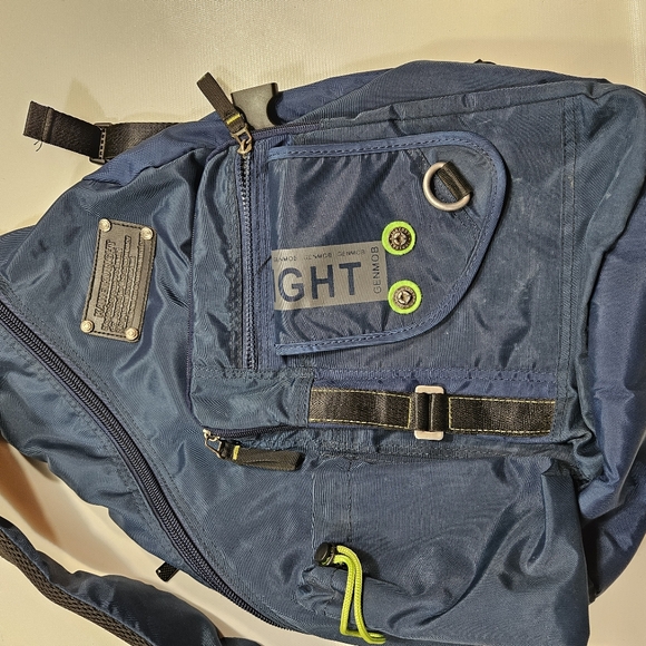 Kawei Kuinght Single Sling Backpack - Picture 6 of 9